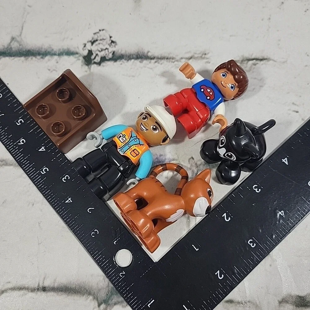 Lego Duplo Figures Lot Boy Kid Cat Kittys‎ Construction Worker Man Brown Chair